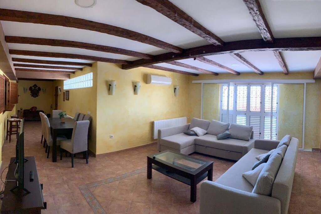 Villa Gloria Los Lopez Bagian luar foto
